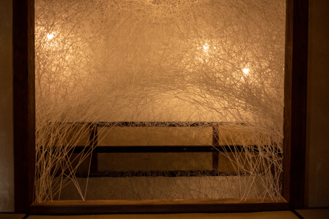 Photo snowflake glass table lamp
